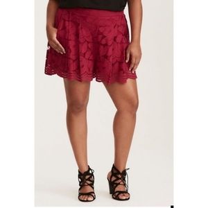 Torrid purple lace floral shorts 00